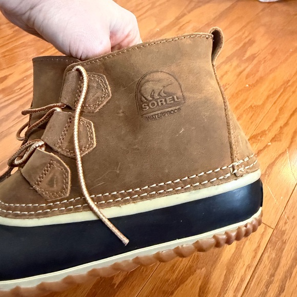 Sorel Out 'N About waterproof leather duck boots women's size 8 - Picture 5 of 7